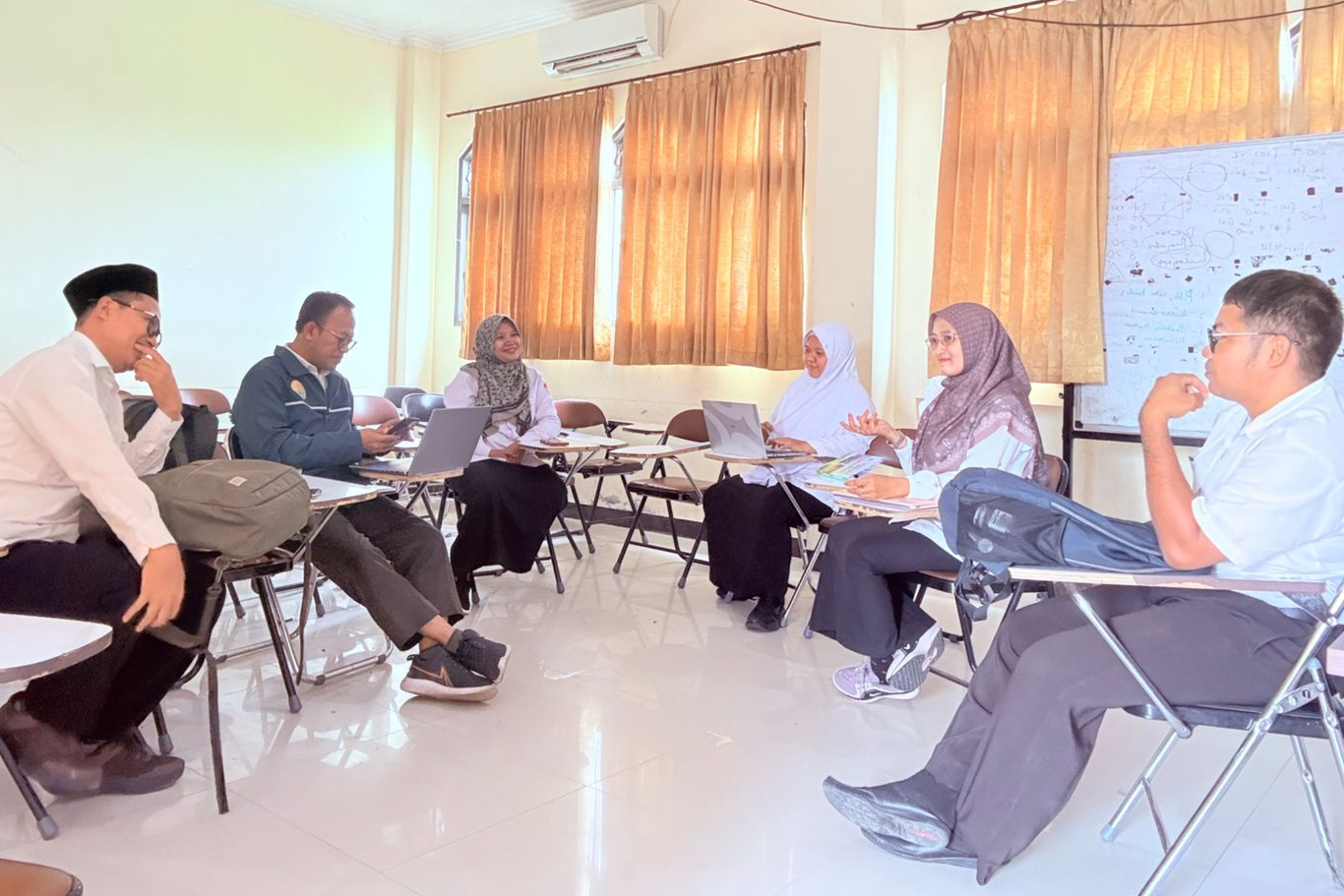 Transformasi Akademik Berkelanjutan: PBA UIN Madura Gelar Review Kurikulum dan Rancang Program Strategis